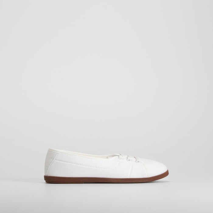 Zapatilla lona con cordรณn blanca COCONUT