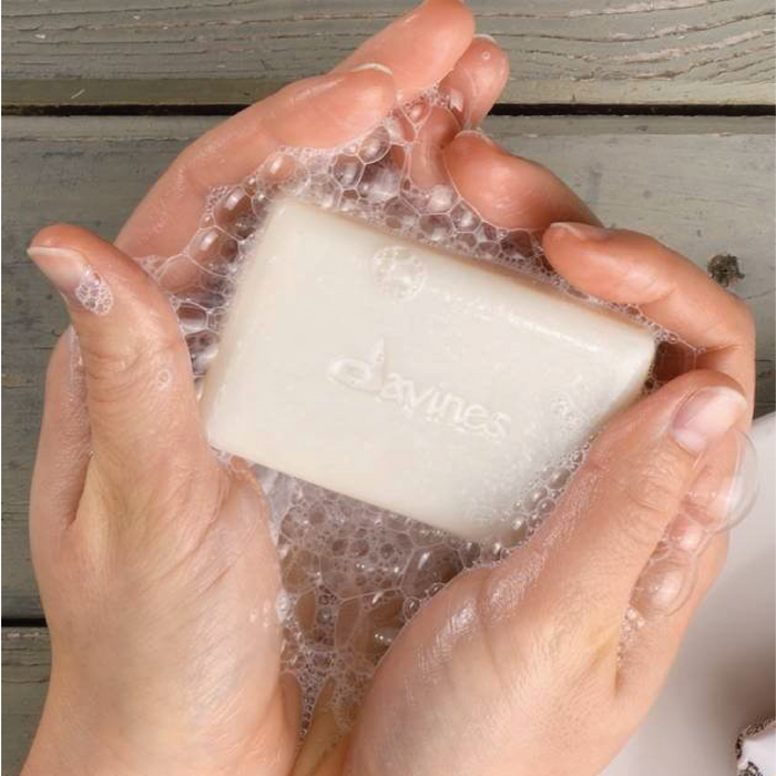 Davines Momo Solid Shampoo Bar For Dry Hair 100g