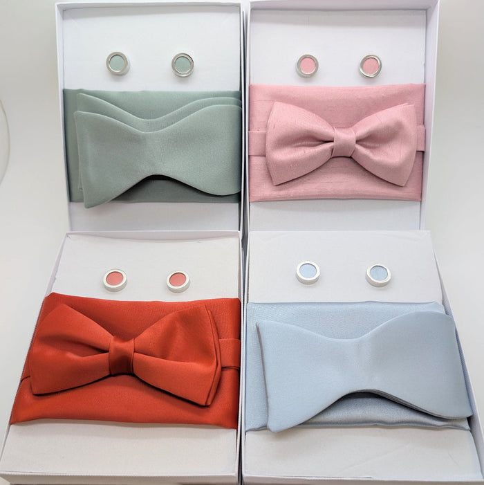 Lavender Frost Bow Tie