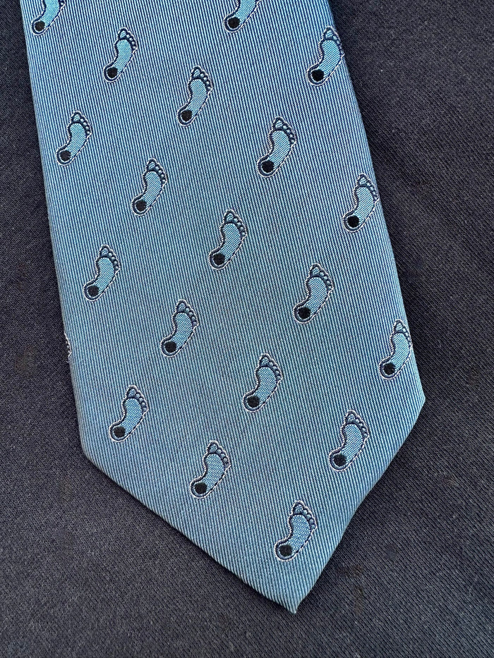 North Carolina Tar Heels Foot Logo Men's Neck Tie Echo - Detail View - Eagles Wings