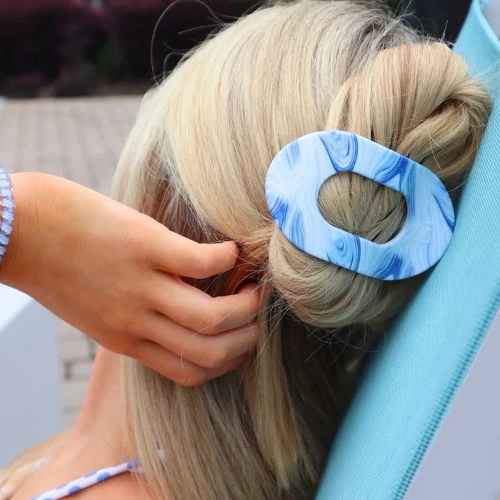 Tide & True Medium Flat Round Clip by Teleties - Detail View - Teleties