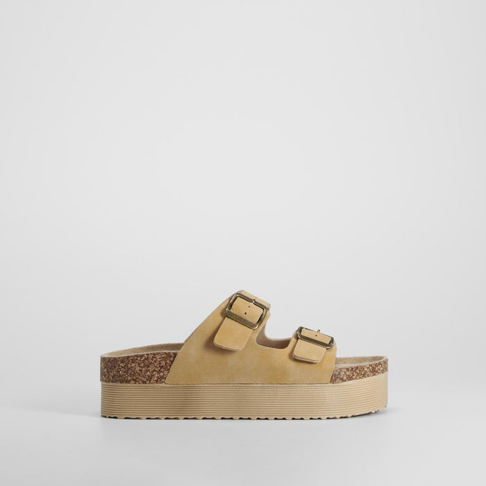 Sandalia bio plataforma hebillas camel NYC