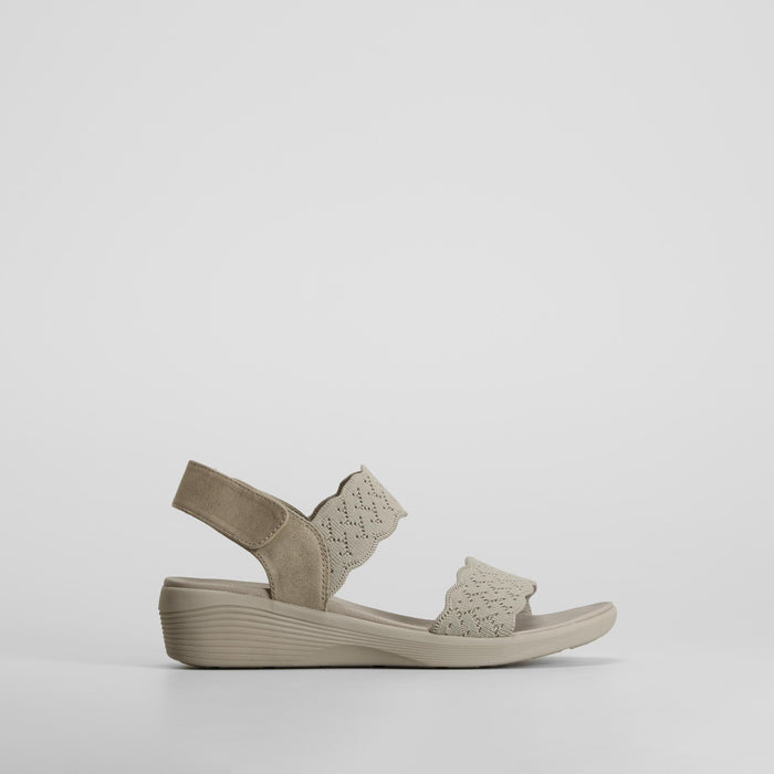 Sandalia deportiva tiras ajustables beige SKECHERS