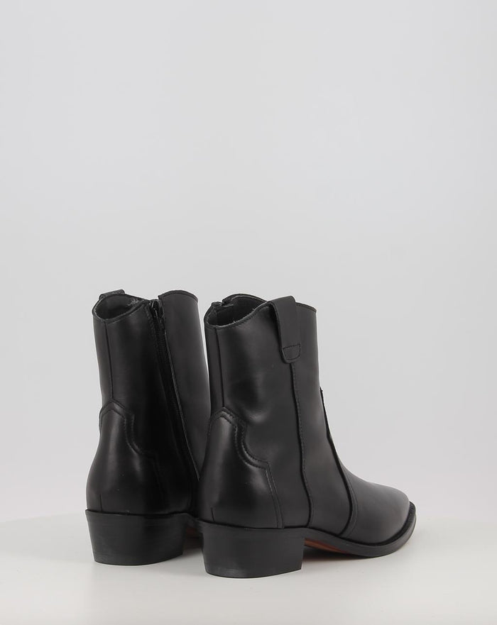 CECILE 2548