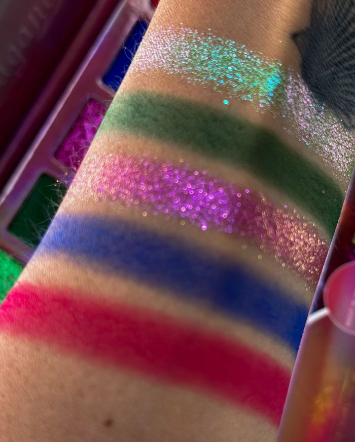 EXTRAVAGANCE EYESHADOW PALETTE [NON MAGNETIC]