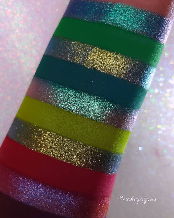 Jingle Bell Ruby Eyeshadow Palette (NON MAGNETIC)