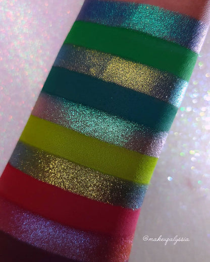 Jingle Bell Ruby Eyeshadow Palette (NON MAGNETIC)
