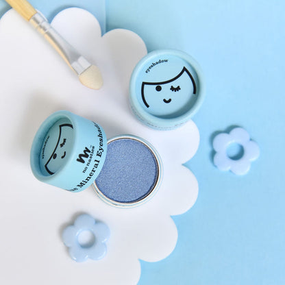 Cardboard pot of No Nasties Kids Eco Eyeshadow Pressed Powder in Blue colour, non-toxic eyeshadow for kids made with natural ingredients.