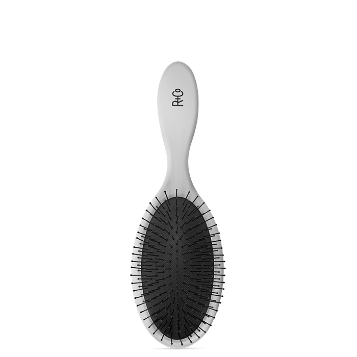 R+Co Detangling Brush