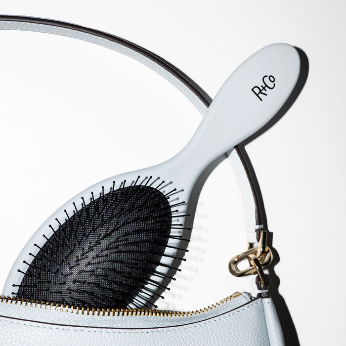 R+Co Detangling Brush