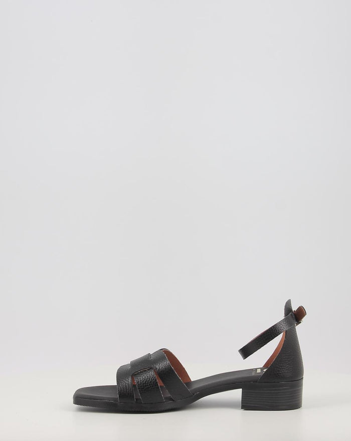 5601