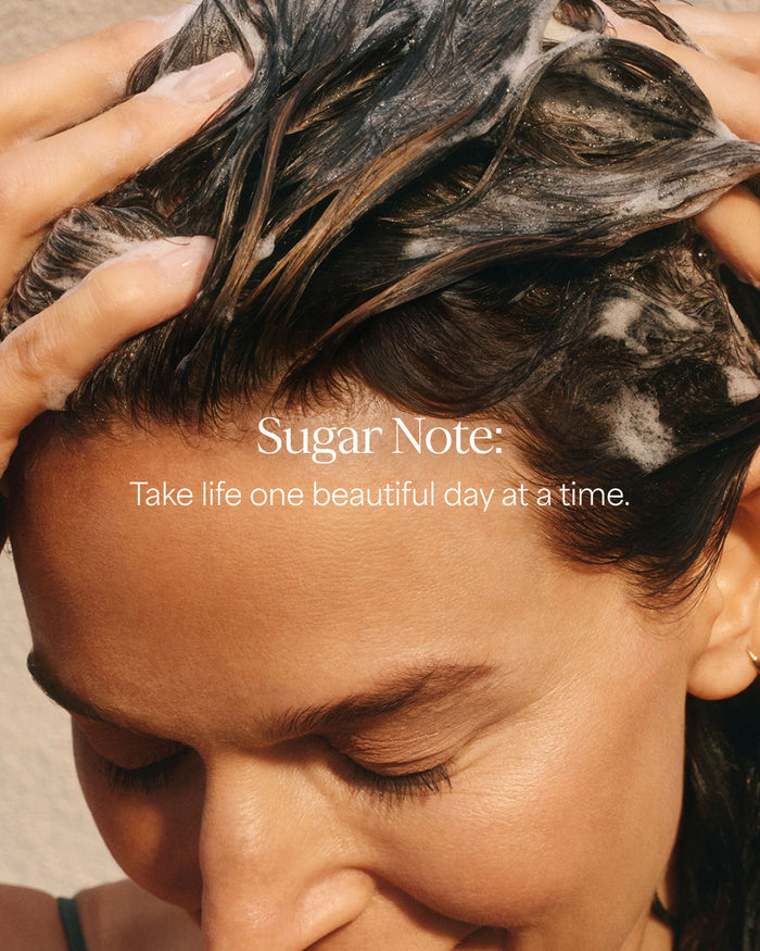 Person with soapy hair, with 'Sugar Note' text overlay.